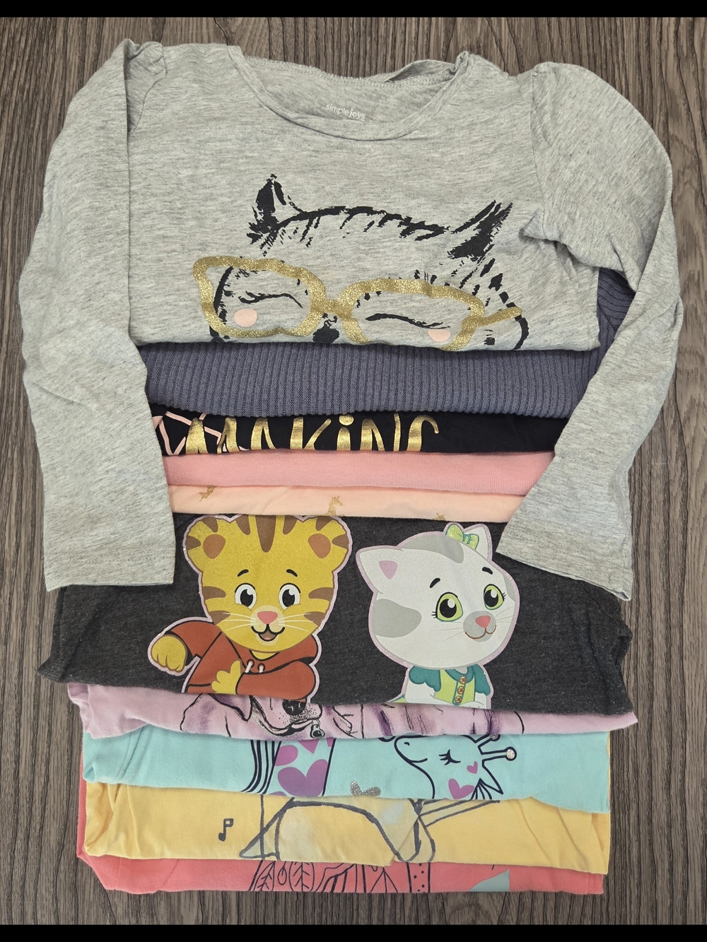 Gray Long Sleeve Top with Gold Glasses Cat Graphic